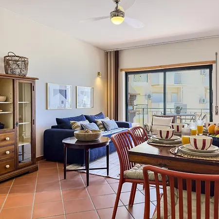 #382 Modern With Private Balcony & Bbq Daire