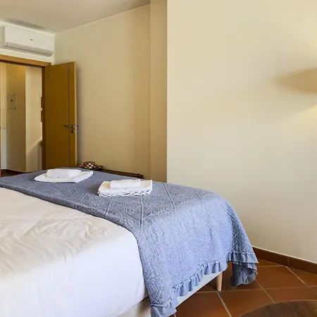 #382 Modern With Private Balcony & Bbq Lejlighed Armação de Pêra