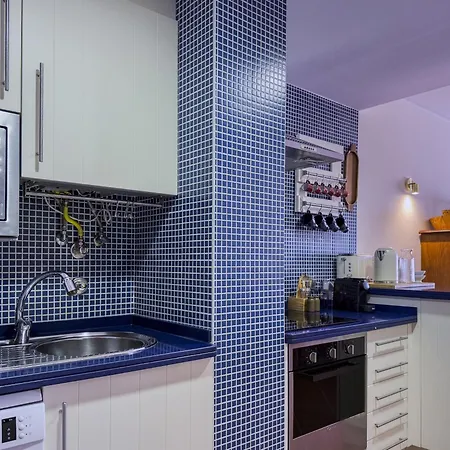 Daire #382 Modern With Private Balcony & Bbq *