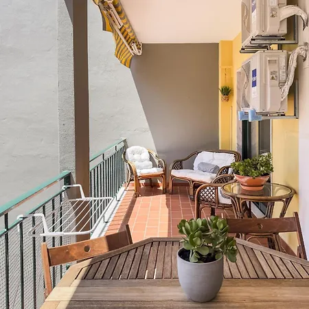 #382 Modern With Private Balcony & Bbq Daire